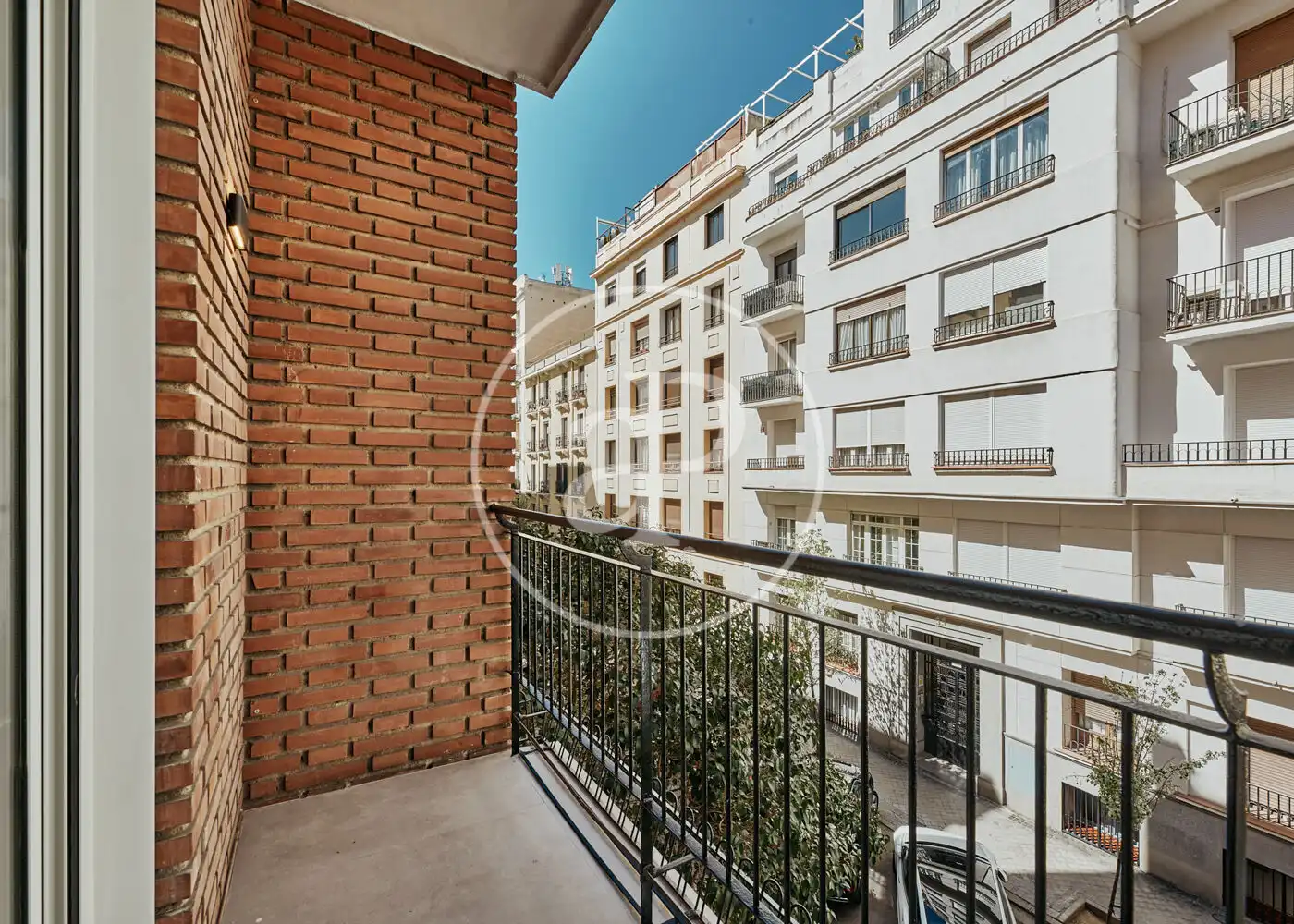Terrassa de Pis en venda en Madrid amb Calefacció i Moblat