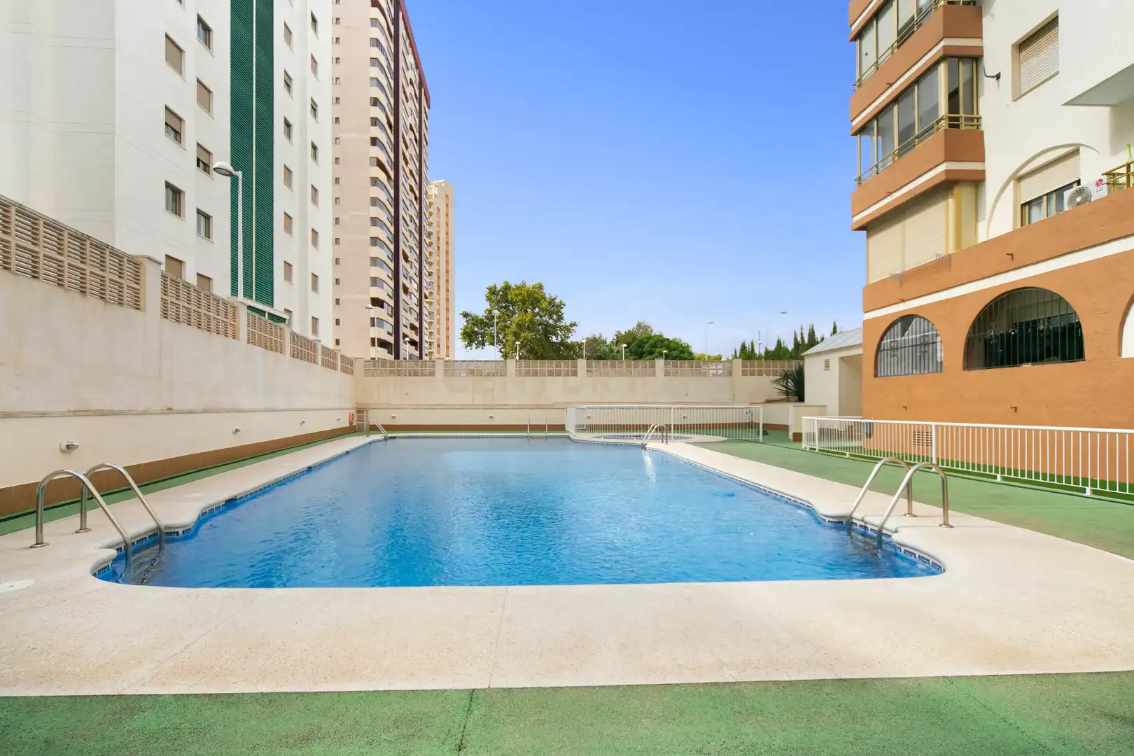 Piscina de Apartament de lloguer en Calpe / Calp amb Aire condicionat, Rentadora i Microones