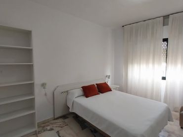 Estudio con piscina en alquiler en Este - Alcosa- Torreblanca