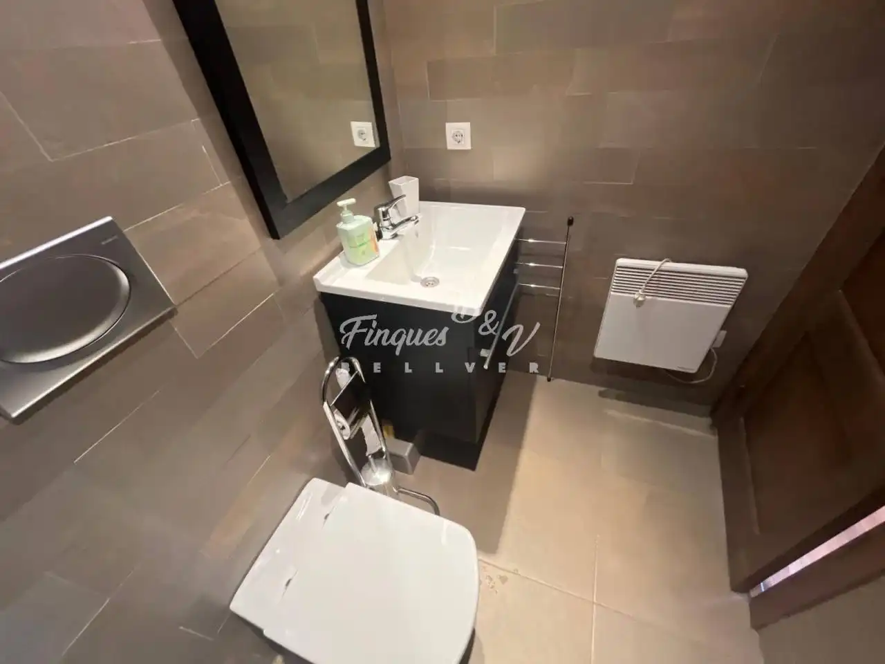 Baño de Piso en venta en Alp con Calefacción, Parquet y Trastero