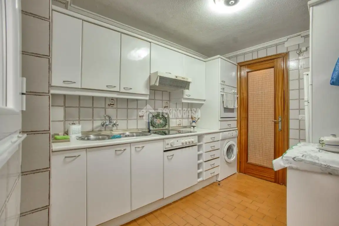 Küche von Wohnung zum Verkauf in Salamanca mit Heizung, Abstellraum und Möbliert