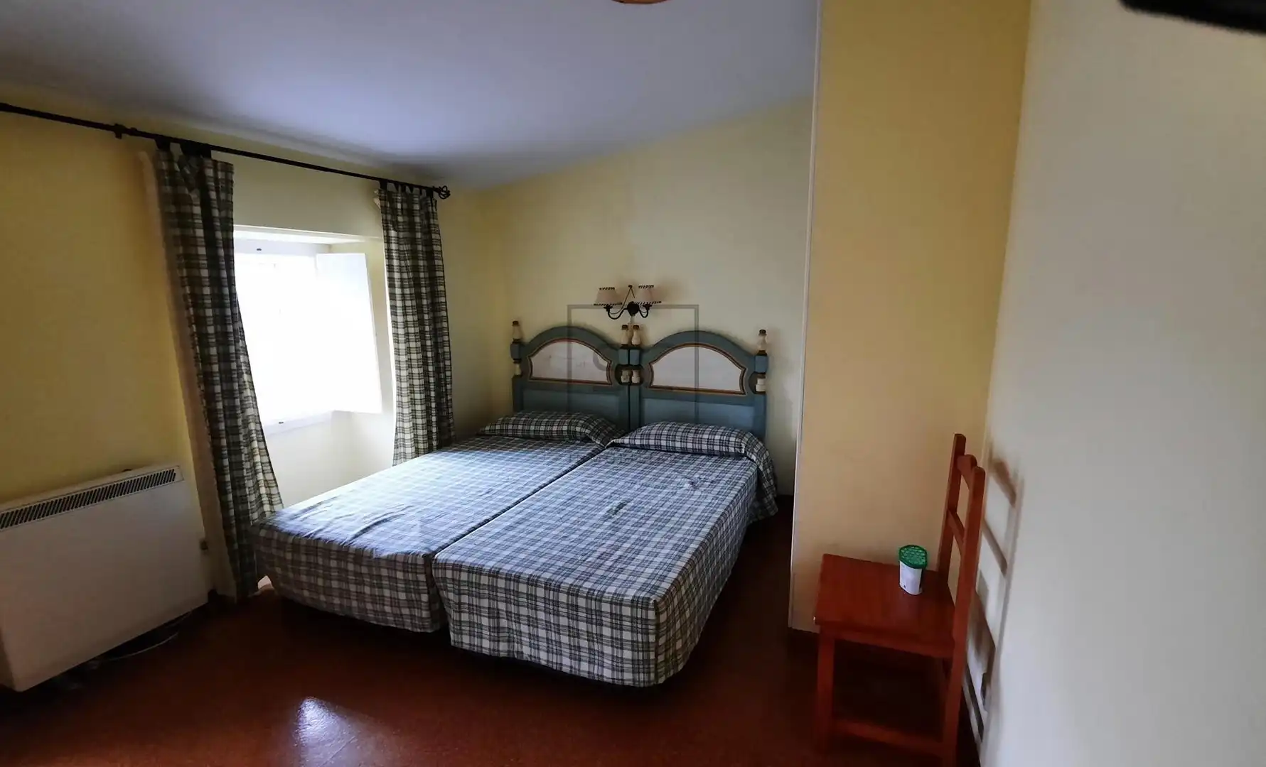 Dormitori de Finca rústica en venda en Ferrol amb Calefacció, Jardí privat i Terrassa
