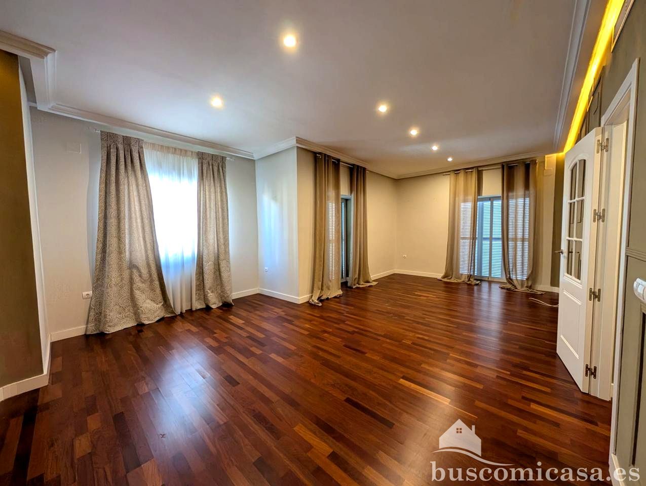 Piso en venta en Linares con Aire acondicionado, Parquet y Balcón