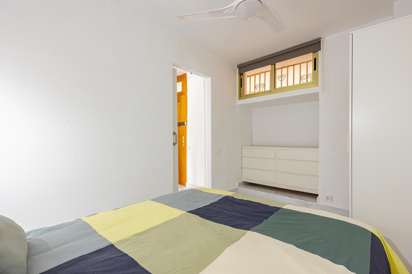 Habitación de Apartamento en venta en San Bartolomé de Tirajana con Aire acondicionado, Jardín privado y Amueblado