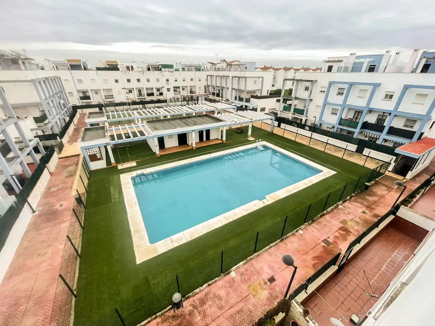 Piscina de Dúplex en venta en San Juan del Puerto con Jardín privado, Terraza y Balcón