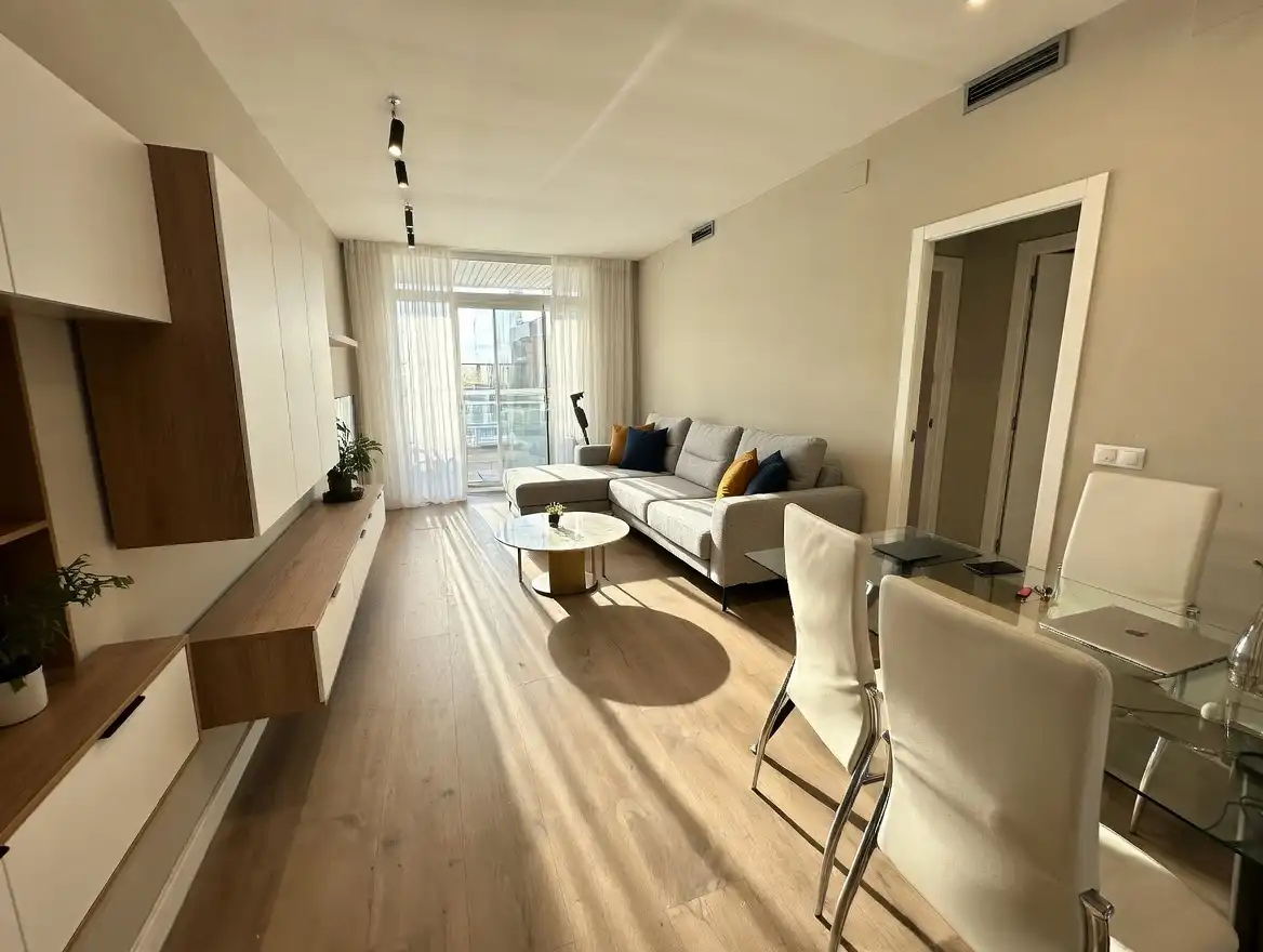 Living room of Flat for sale in Barcelona  with Air Conditioner, Oven and Washing machine