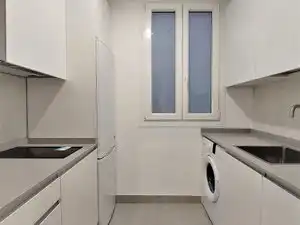 Kitchen of Apartments for rent in Madrid  with Heating, Parquet flooring and Washing machine