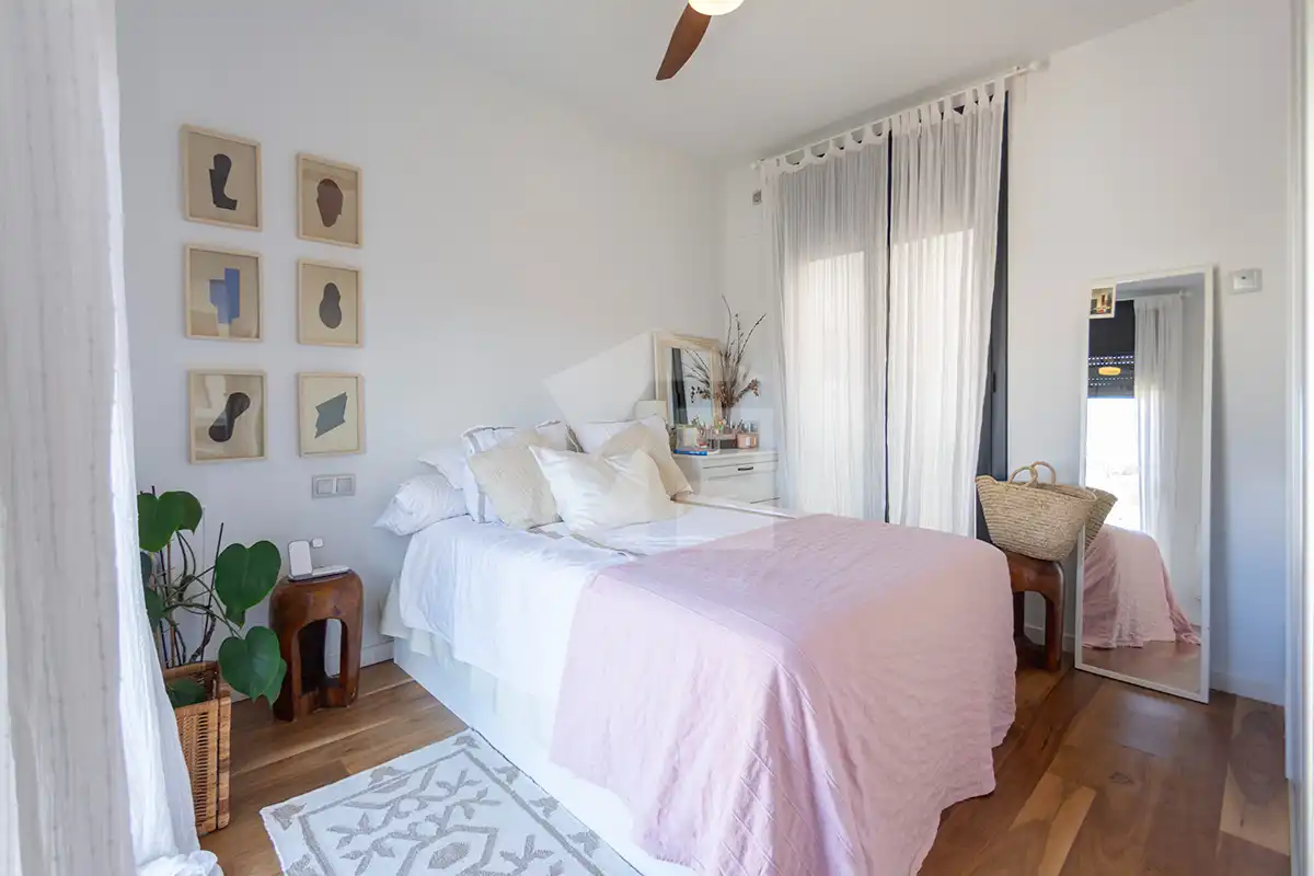 Bedroom of Flat for sale in Barcelona  with Air Conditioner and Heating