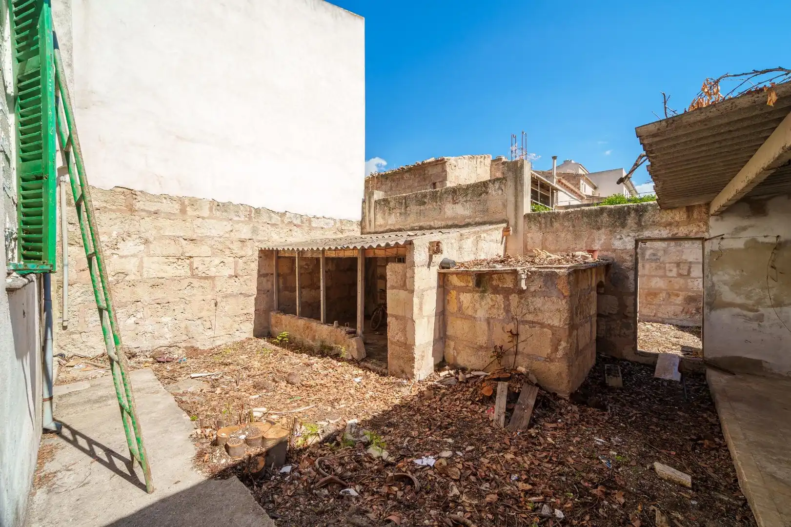 Vista exterior de Casa adosada en venda en Sa Pobla amb Jardí privat i Terrassa