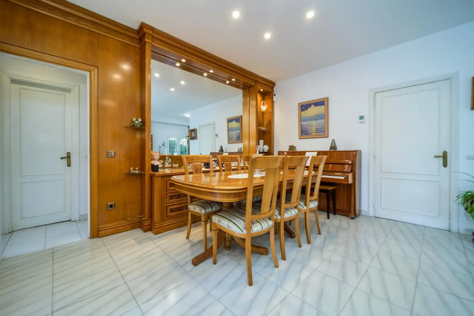 Comedor de Casa adosada en venta en Madrid con Calefacción y Jardín privado