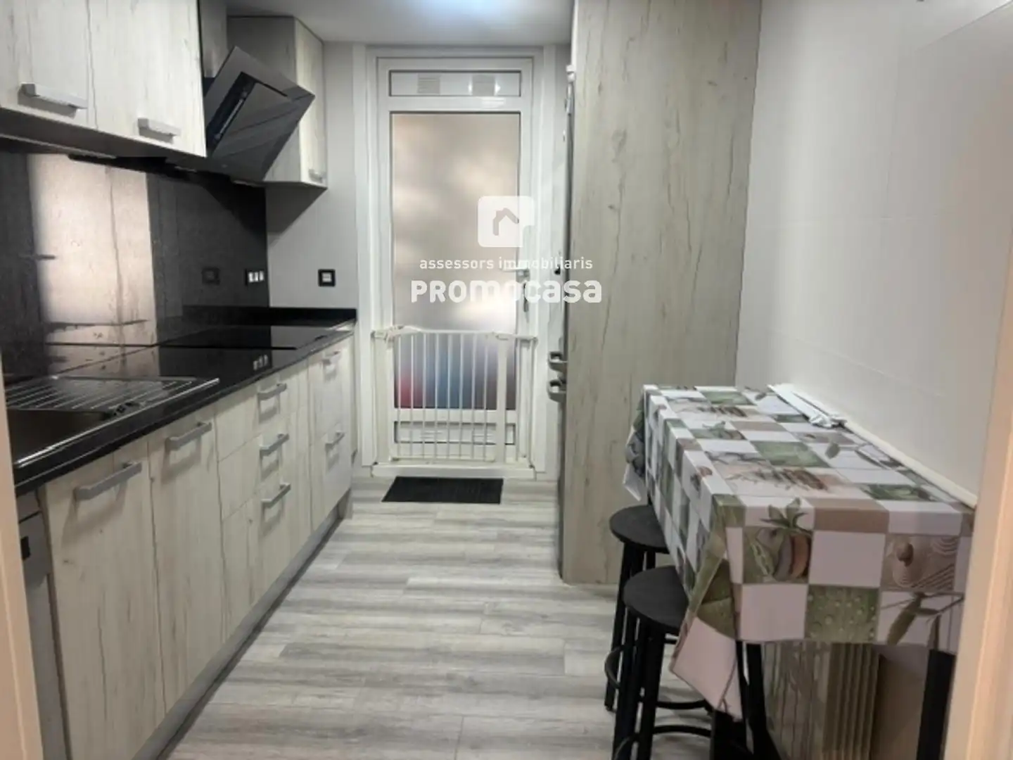 Cuina de Pis en venda en Badia del Vallès amb Aire condicionat, Calefacció i Parquet