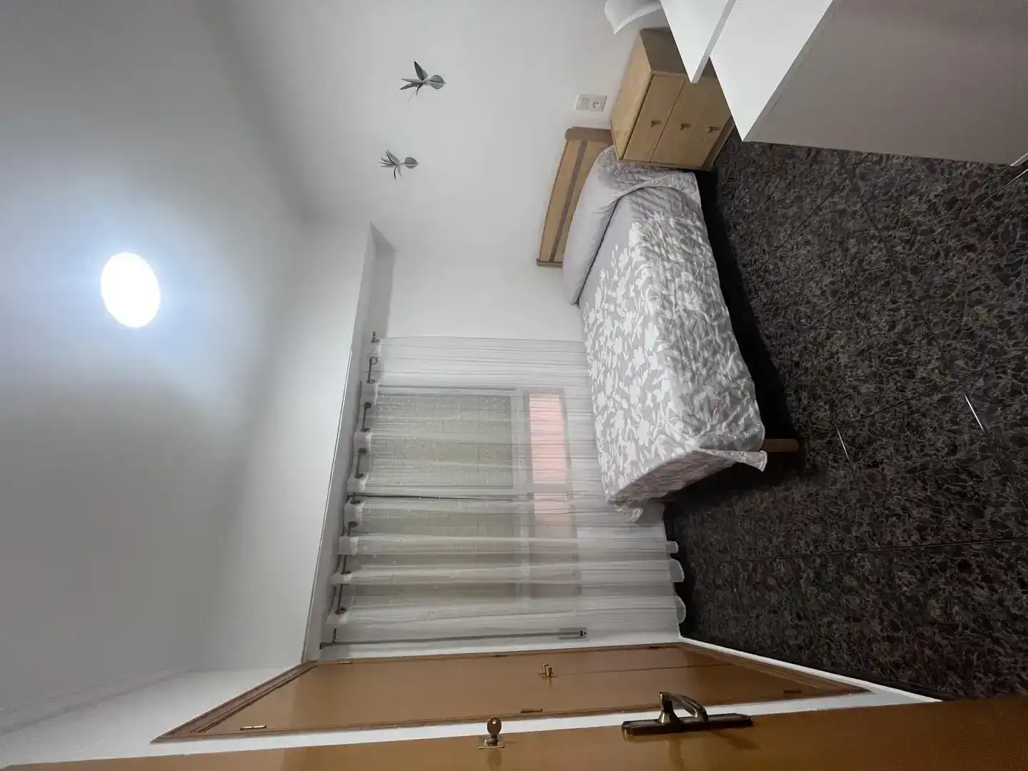 Habitación de Piso de alquiler en Elche / Elx con Amueblado y Balcón