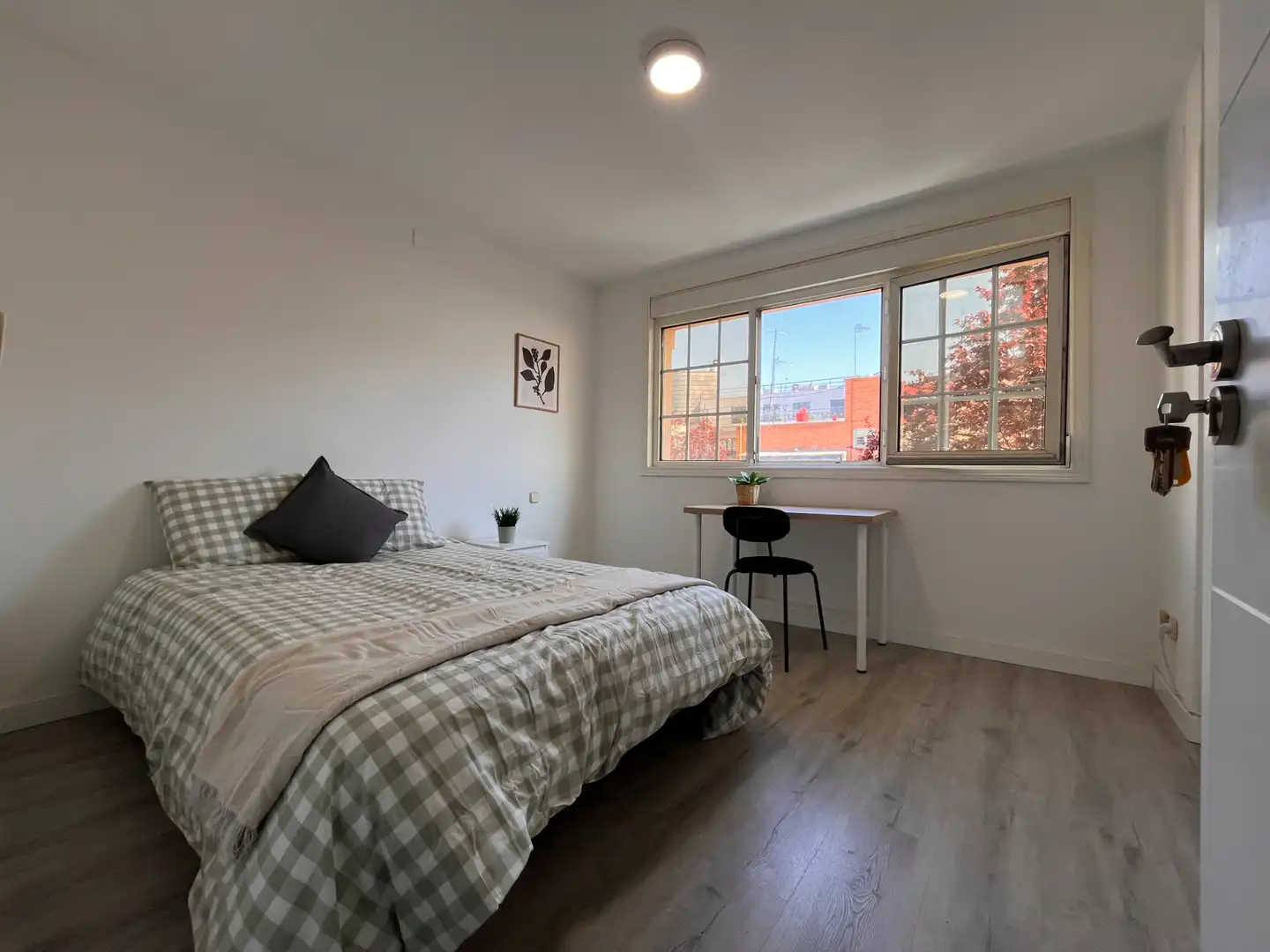 Dormitori de Casa o xalet per a compartir en Madrid amb Aire condicionat, Calefacció i Jardí privat