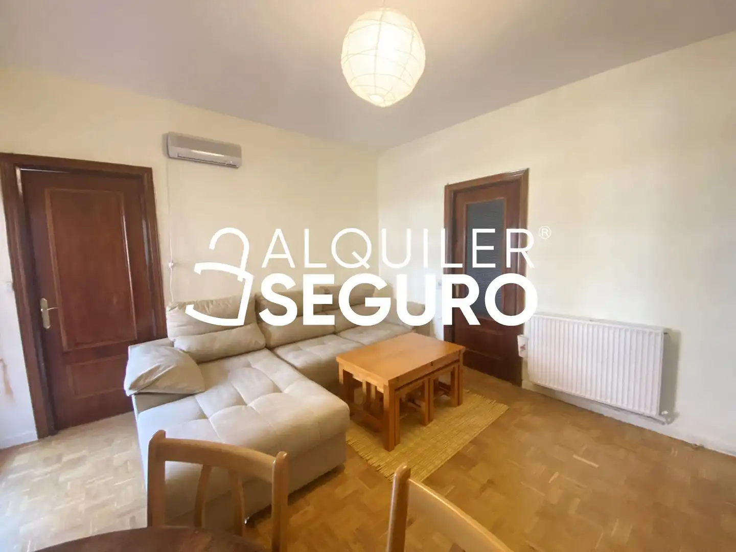 Sala d'estar de Pis de lloguer en Madrid amb Calefacció, Terrassa i Moblat