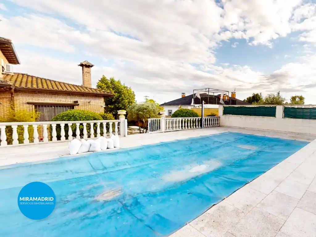 Piscina de Casa o chalet en venta en Torrejón del Rey con Piscina