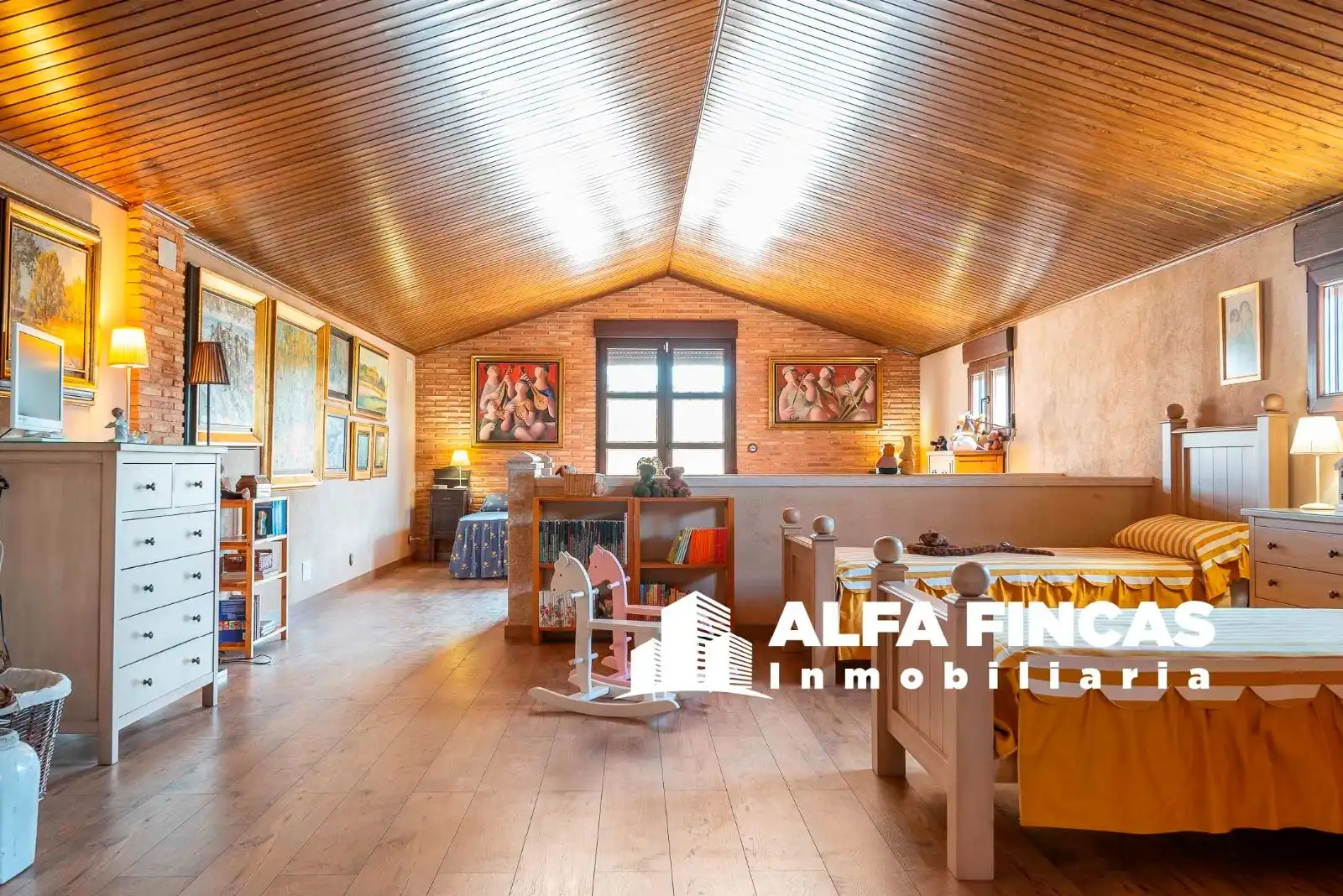 Vista exterior de Casa o chalet en venta en Vara de Rey con Calefacción, Terraza y Piscina