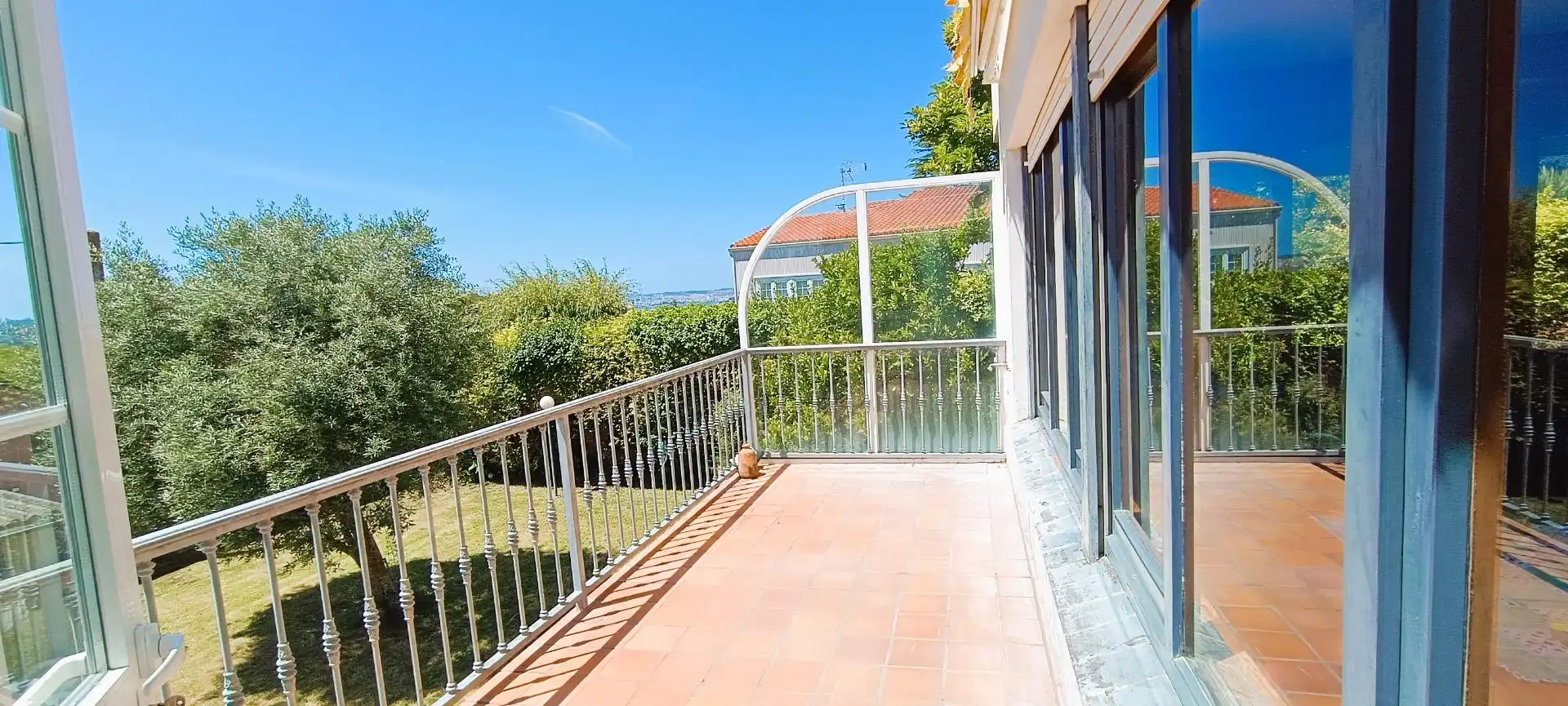 Terrassa de Casa o xalet en venda en Oleiros amb Calefacció, Terrassa i Balcó