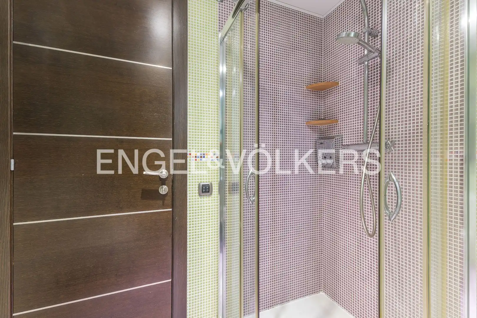 Baño de Casa o chalet en venta en El Prat de Llobregat con Aire acondicionado, Calefacción y Jardín privado