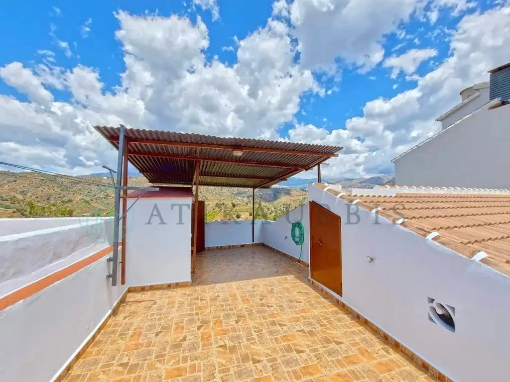 Exterior view of Houses for sale in Sayalonga  with Air Conditioner, Terrace and Furnished