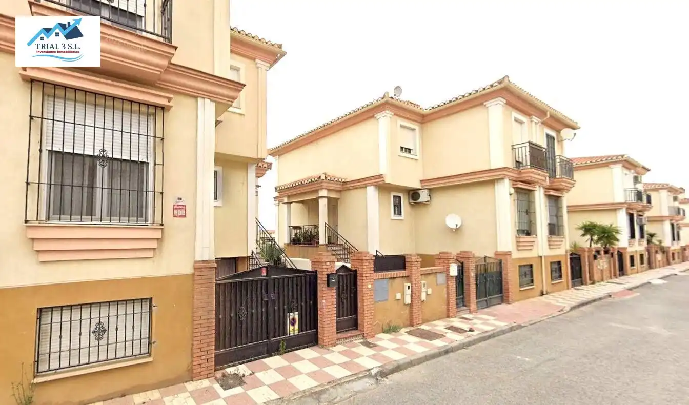 Casa amb terrassa en venda a Calle Pedro de Mena