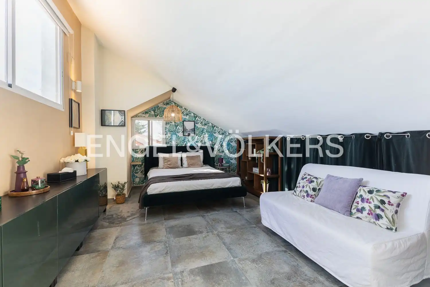 Bedroom of Houses for sale in Chiva  with Air Conditioner, Heating and Private garden