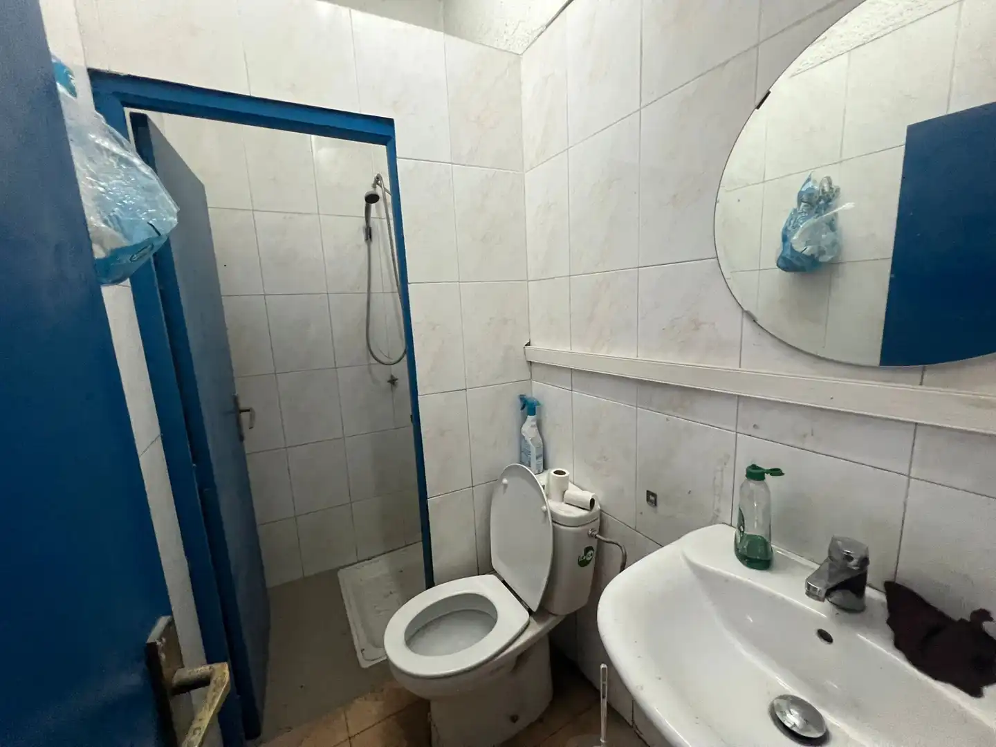 Baño de Local en venta en Madrid