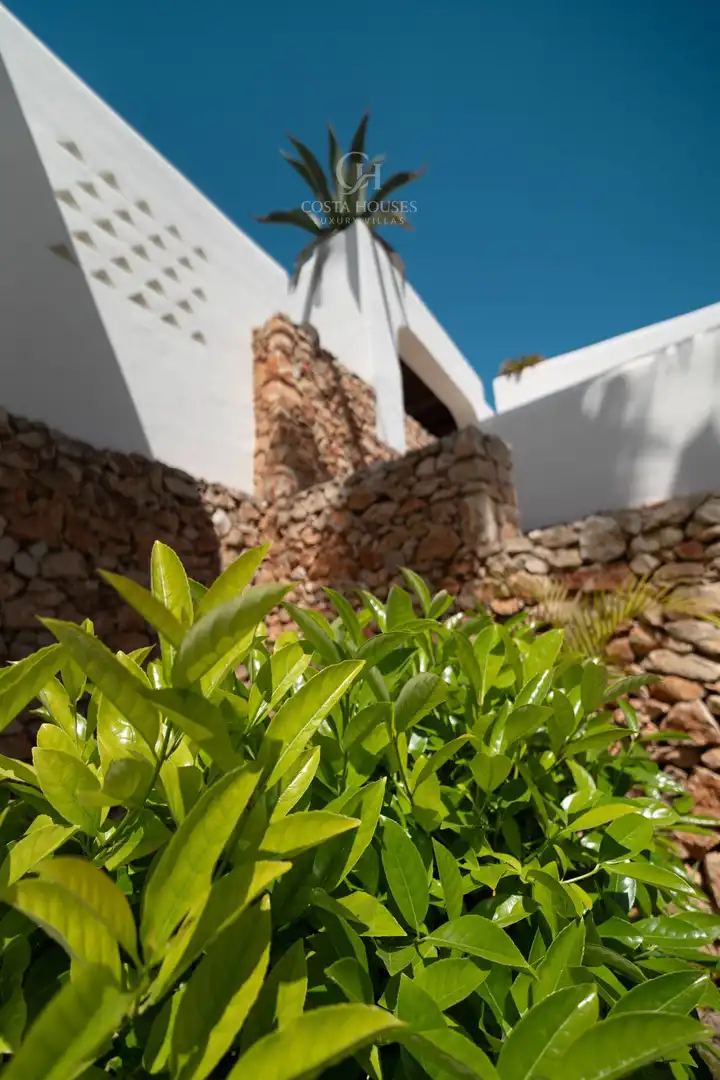 Vista exterior de Casa o xalet en venda en Moraira amb Aire condicionat, Calefacció i Jardí privat