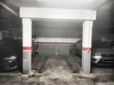 Einzelparkplatz zur Miete in Centre