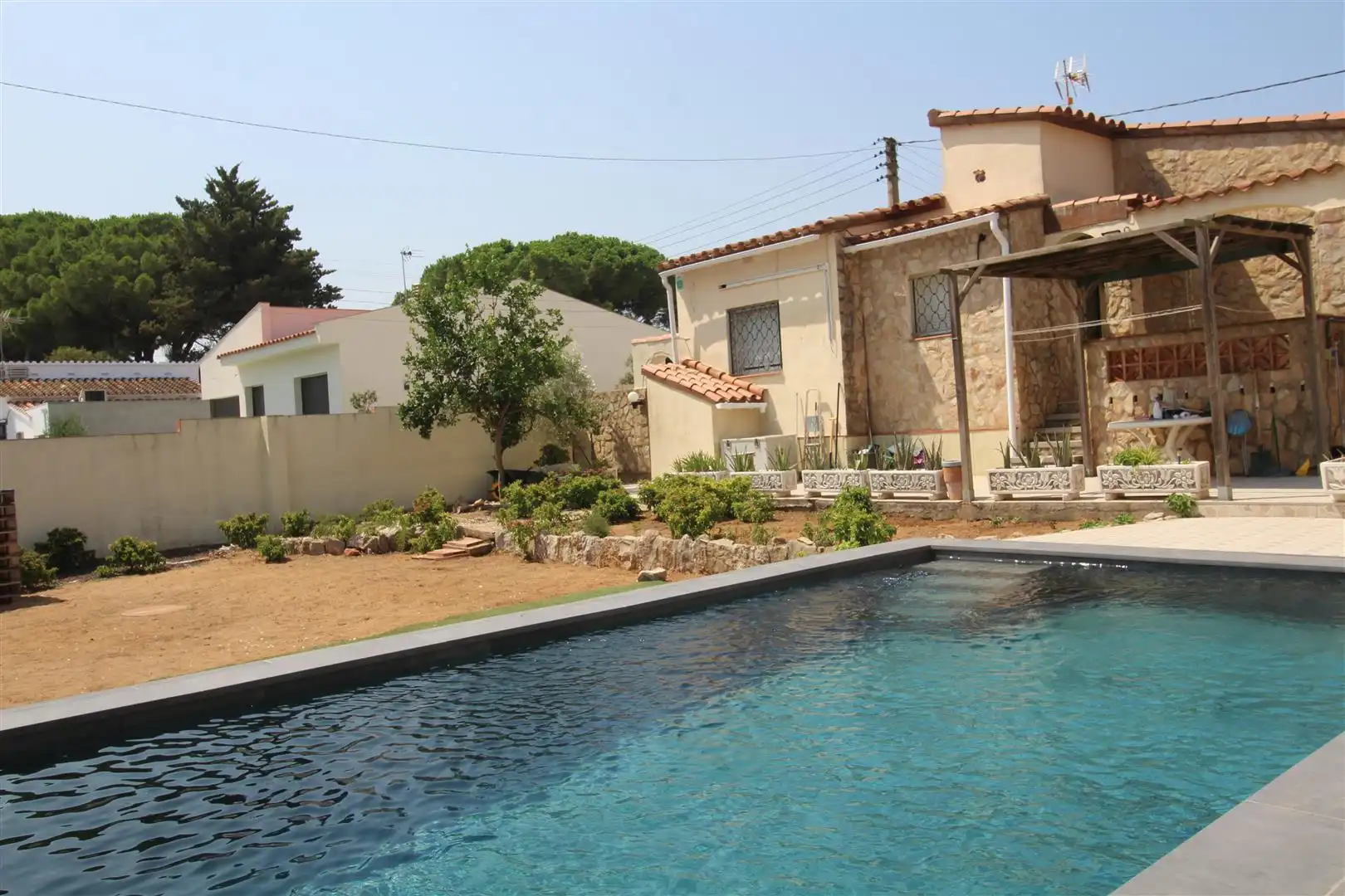 Schwimmbecken von Haus oder Chalet zum Verkauf in L'Escala mit Privatgarten, Terrasse und Abstellraum