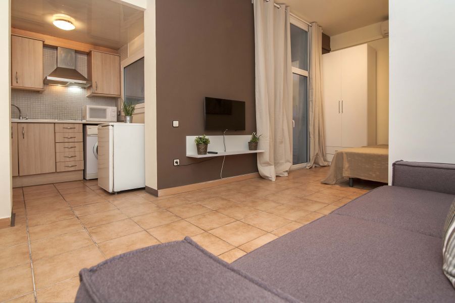 Bedroom of Study to rent in  Barcelona Capital  with Air Conditioner and Balcony