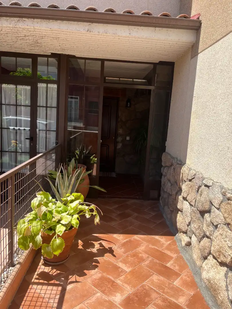 Casa adosada en venda en Monterrubio de Armuña amb Calefacció, Jardí privat i Parquet