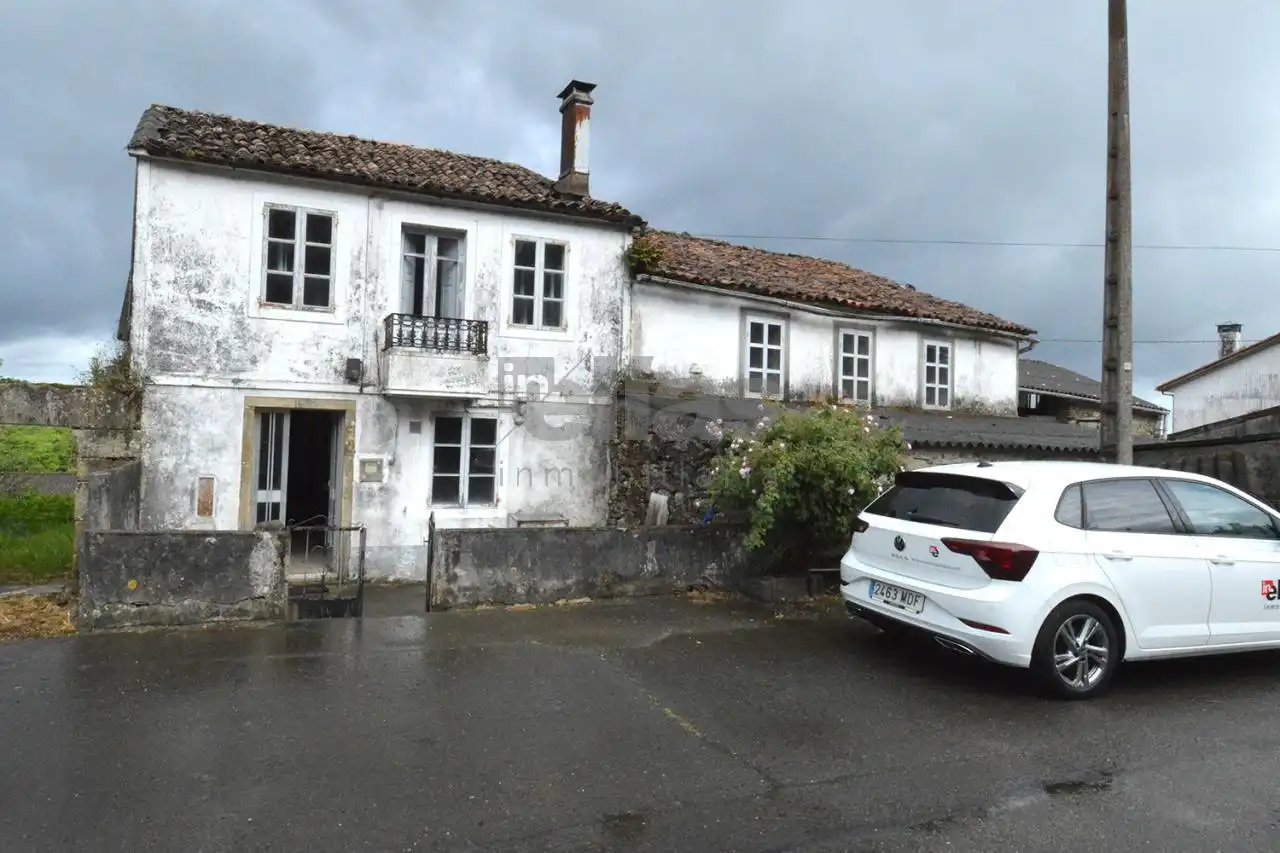 Casa con terrazza in vendita a Zas