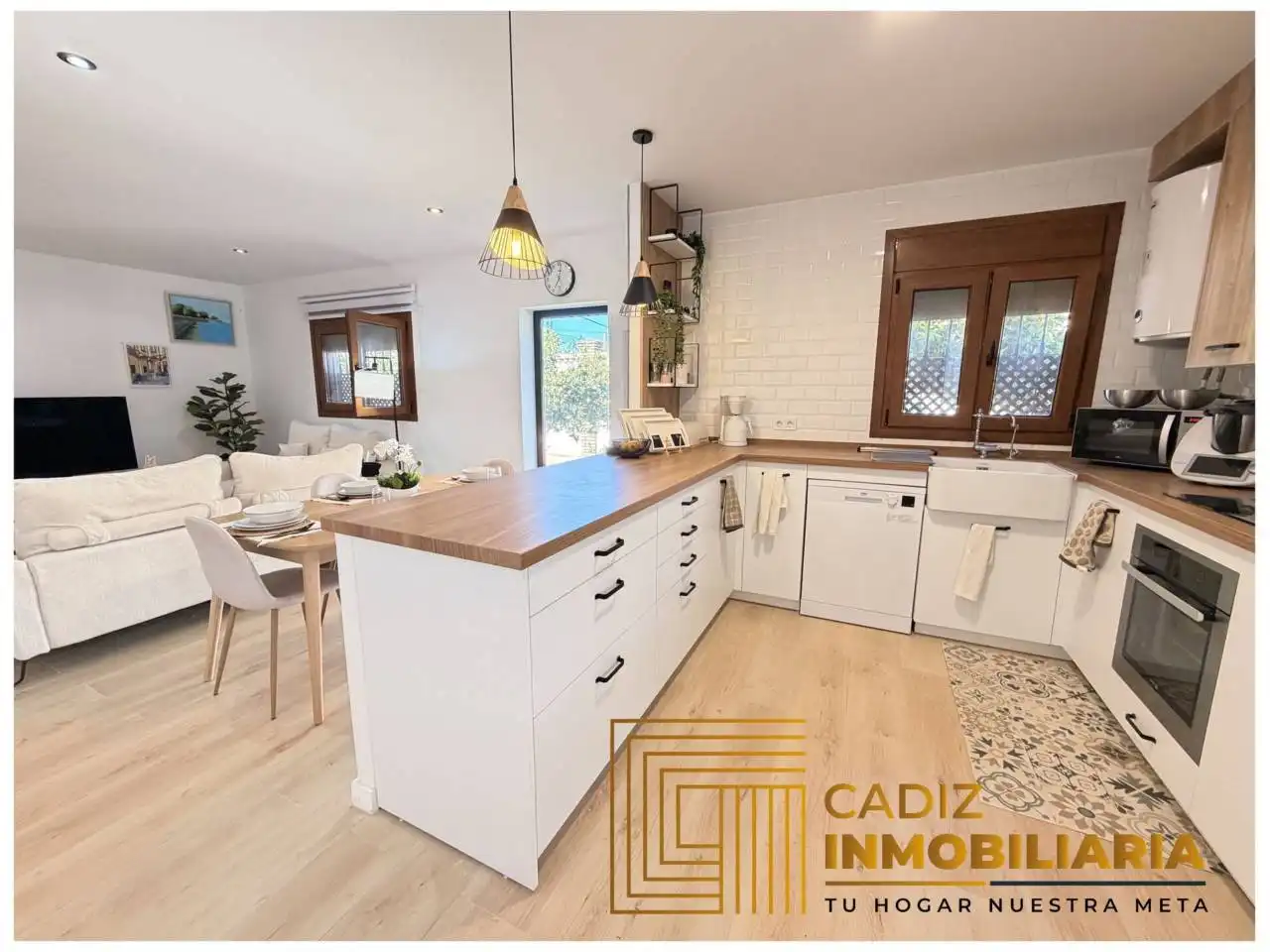 Cuina de Finca rústica en venda en Chiclana de la Frontera amb Aire condicionat, Jardí privat i Terrassa