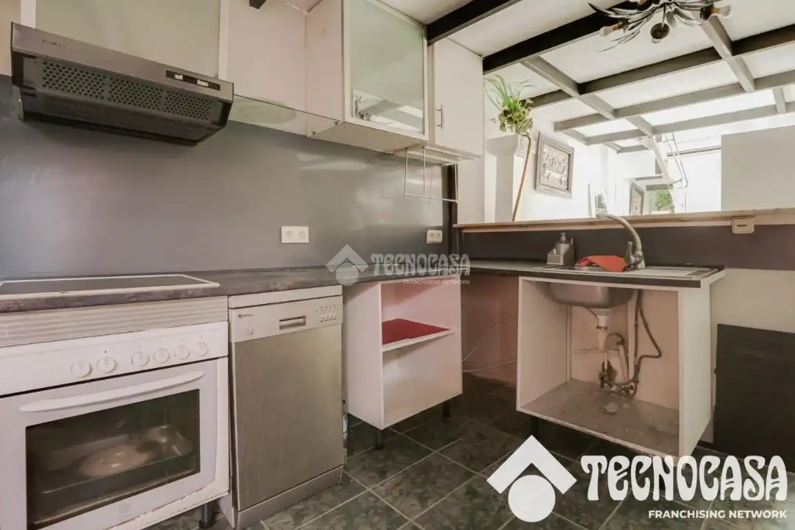 Kitchen of Buildings for sale in Barcelona