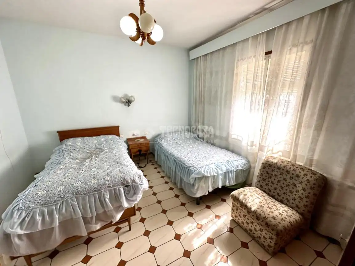 Bedroom of Detached homes for sale in Marchamalo  with Heating