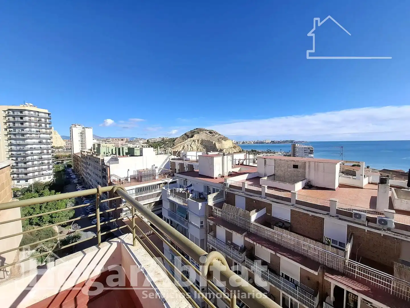 Vista exterior de Pis en venda en Alicante / Alacant amb Aire condicionat, Traster i Moblat