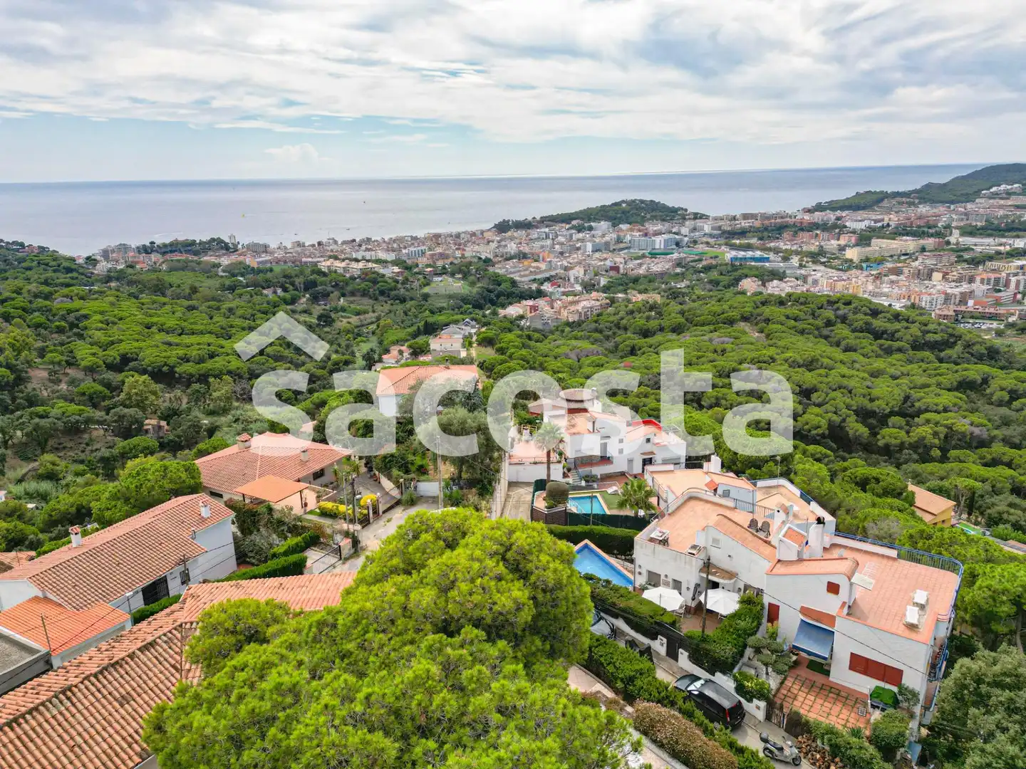 Außenansicht von Haus oder Chalet zum Verkauf in Lloret de Mar mit Klimaanlage, Heizung und Privatgarten