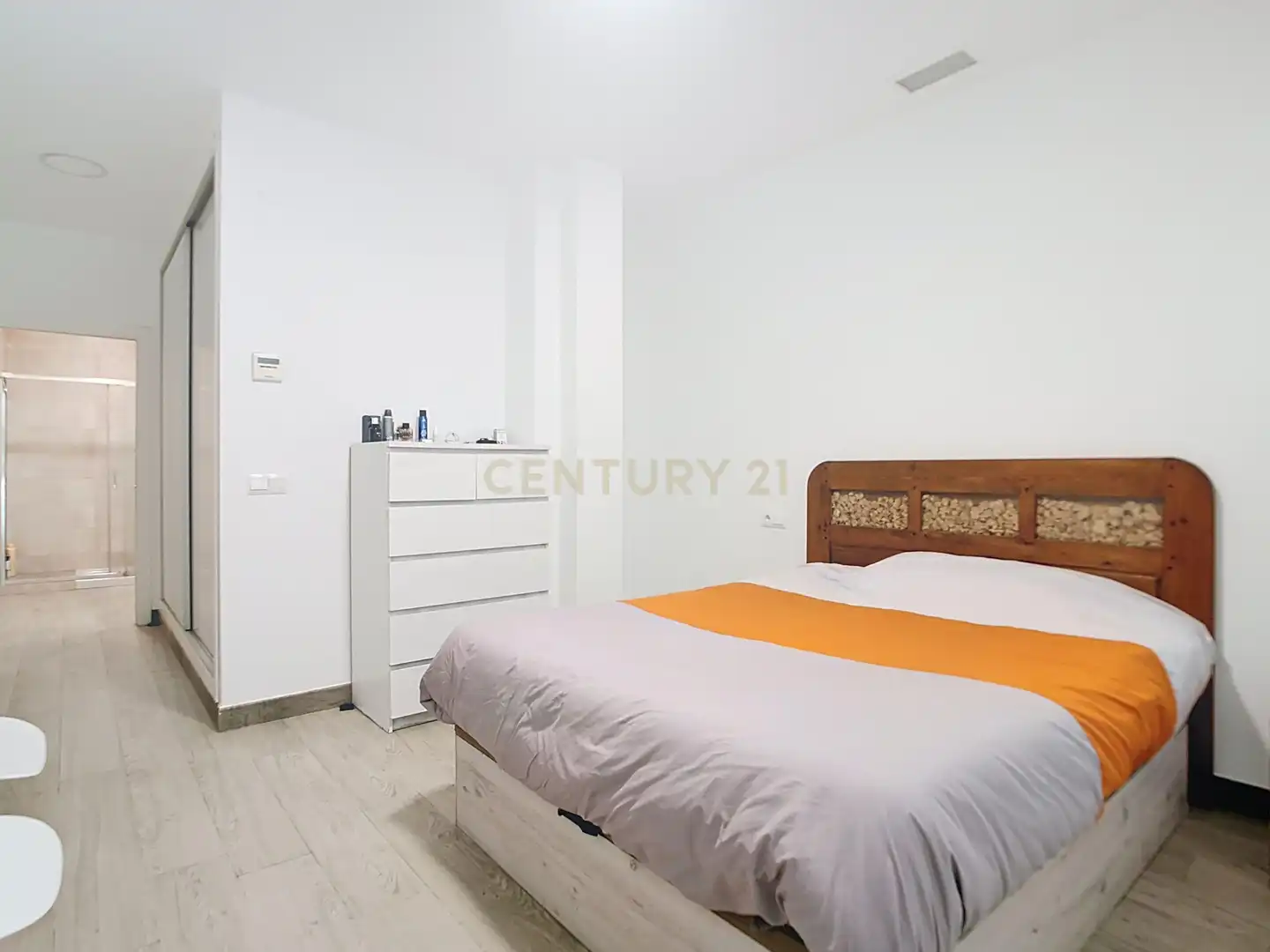 Habitación de Apartamento en venta en Málaga con Aire acondicionado, Horno y Lavadora
