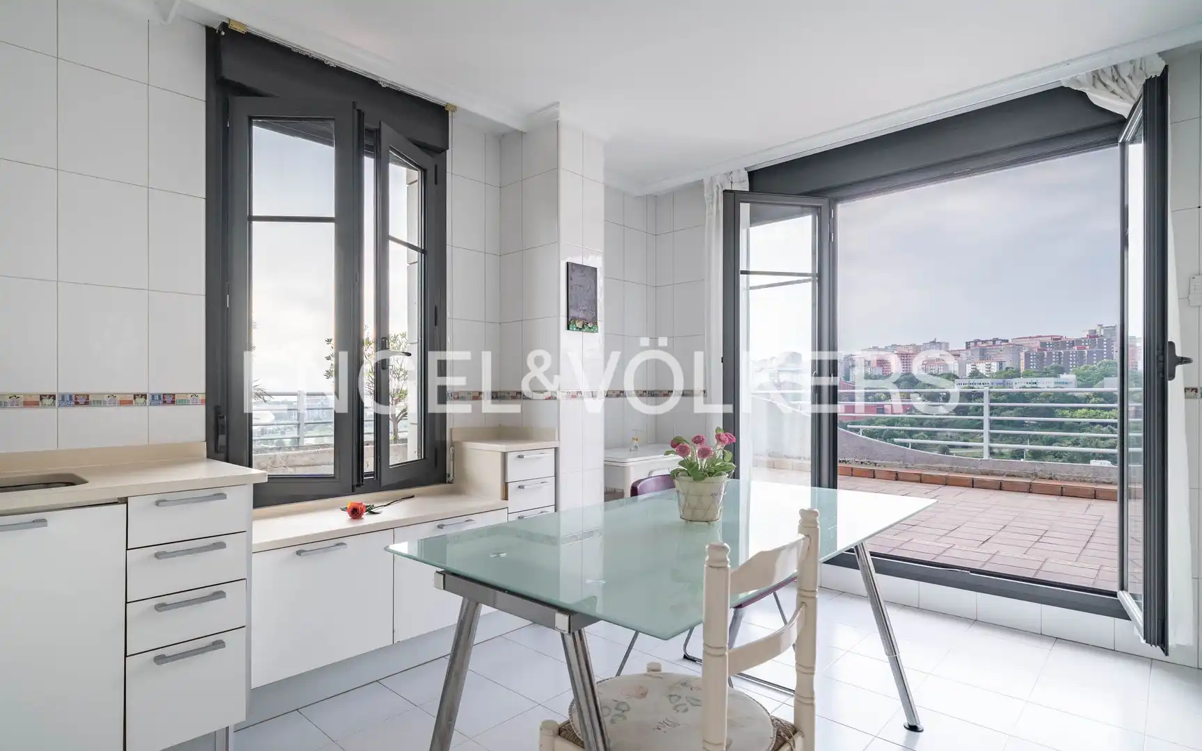 Ático en venta en Calle Hermanas Bronte, La Pereda