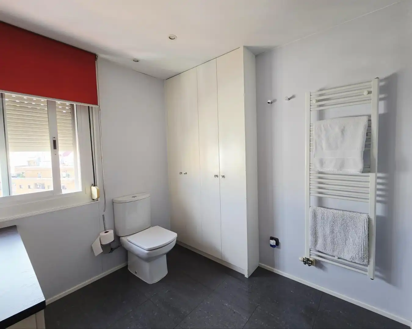 Baño de Ático en venta en Barcelona con Calefacción, Parquet y Terraza
