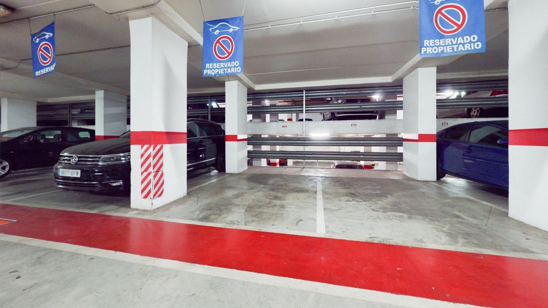 Aparcament de Garatge en venda en  Almería Capital