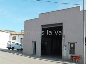 Vista exterior de Nau industrial de lloguer en Centelles