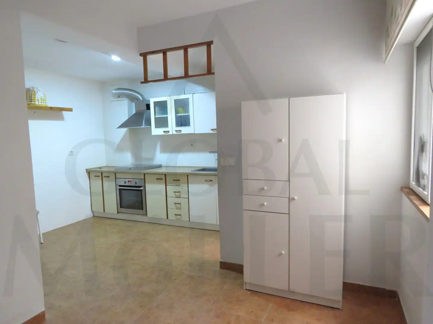 Piso con balcón en venta en Calle Carmen Conde 42, imagen 10