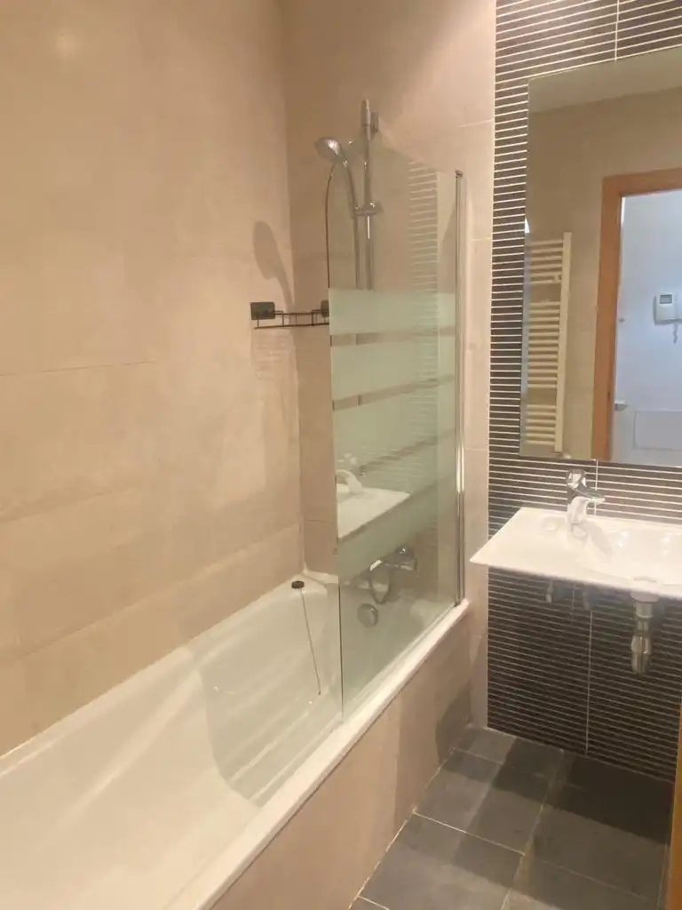 Baño de Apartamento en venta en Valladolid con Jardín privado y Piscina comunitaria