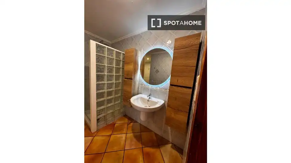 Baño de Apartamento para compartir en Dénia con Aire acondicionado, Calefacción y Terraza