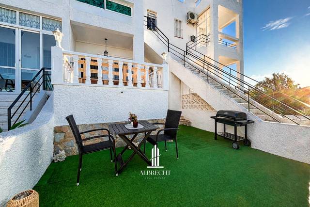 Casa adosada en Alquiler en Calle Grupo andrea en Rojales