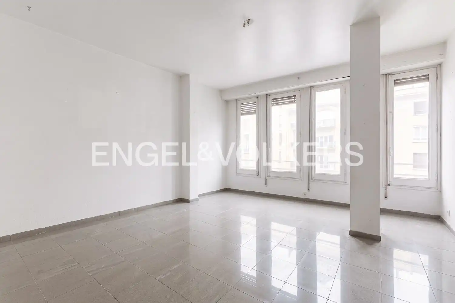 Comedor de Piso en venta en Valencia con Calefacción