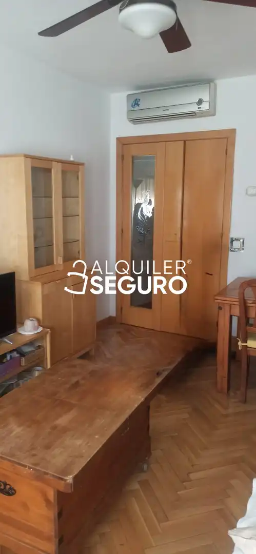 Bedroom of Flat for rent in Madrid  with Heating