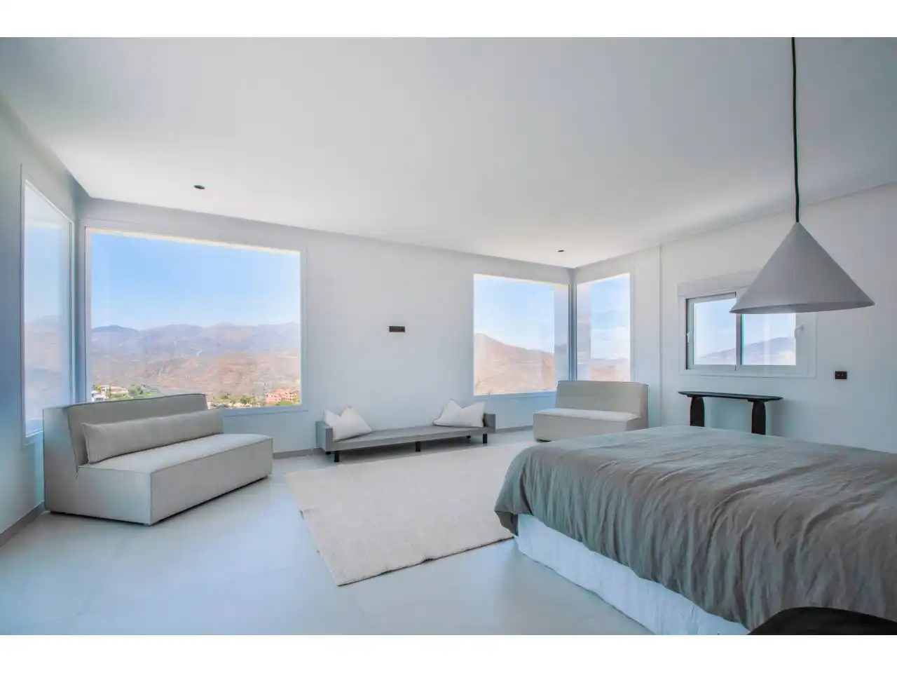 Habitación de Casa o chalet en venta en Marbella con Aire acondicionado, Calefacción y Jardín privado