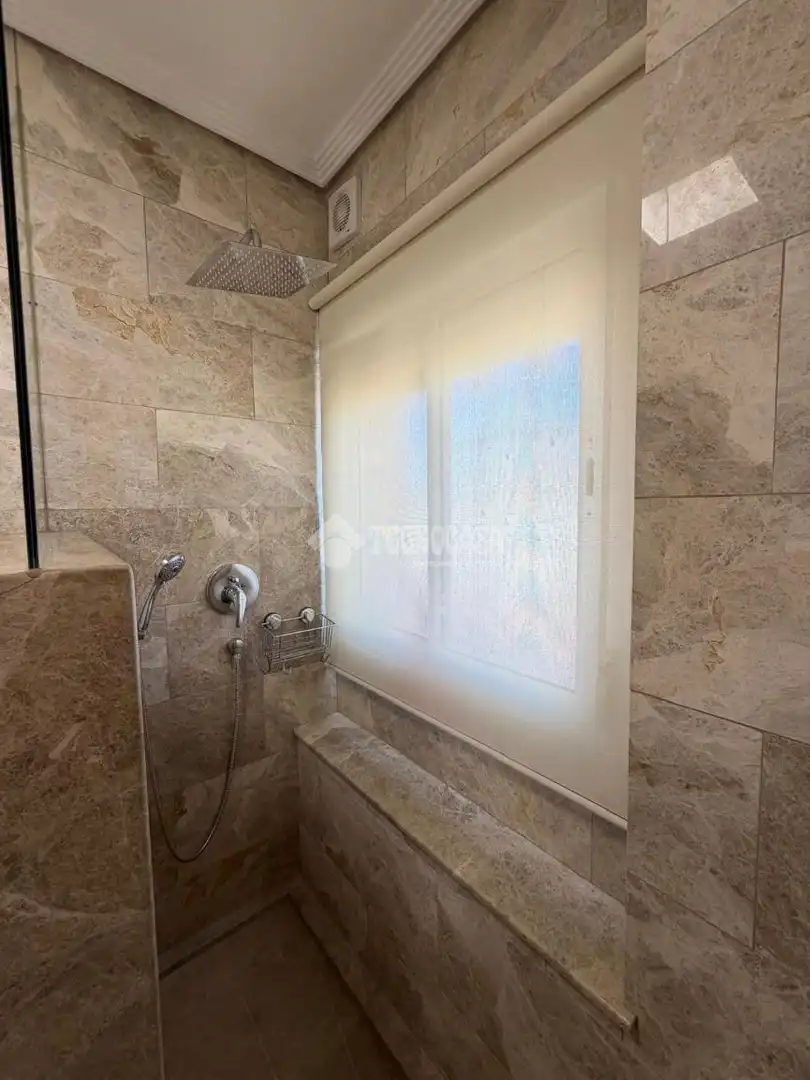 Baño de Casa o chalet en venta en Montequinto con Aire acondicionado, Jardín privado y Terraza